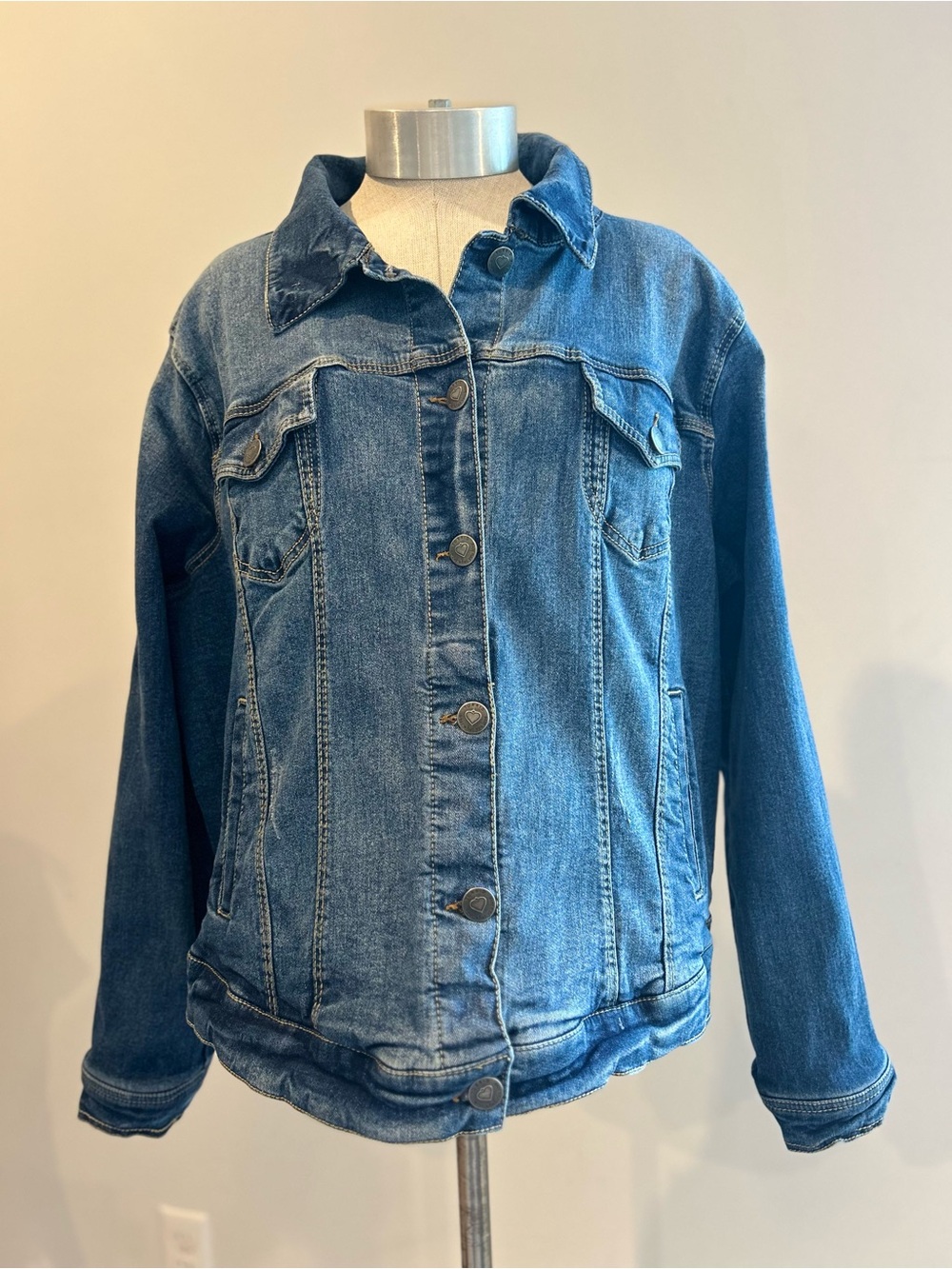 Torrid Denim Trucker Jacket Women’s Plus Size 2 (18-20) Blue Stretch Jean Jacket